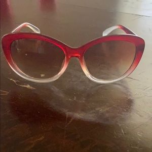 Cute glasses only one pair